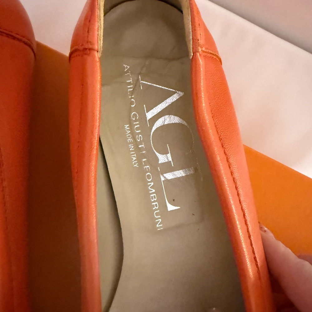 AGL ATTILIO GIUSTI LEOMBRUNI Mango Orange Leather Flats with Buckle Accents, 40 - Picture 2 of 10
